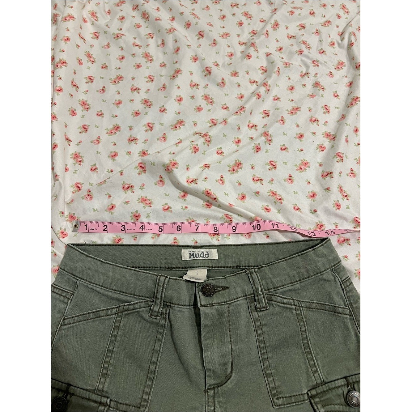 vintage low rise green cargo mini shorts