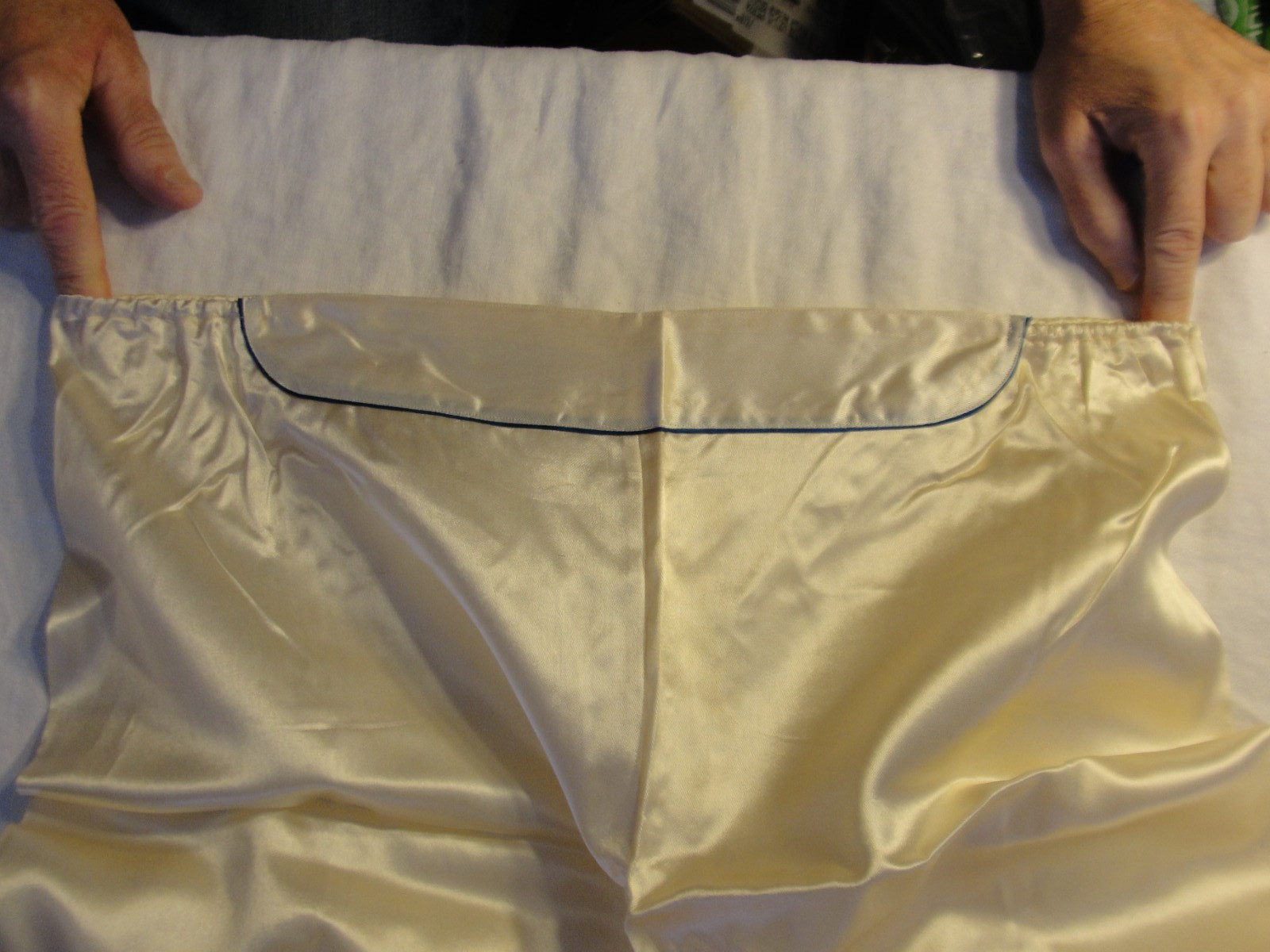 Vintage Hong Kong / Chinese Tunic and Pants Pajamas Dragon Embroidery