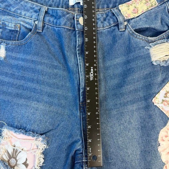Patchwork Floral Distressed Wide Leg Cropped Jeans Size 15