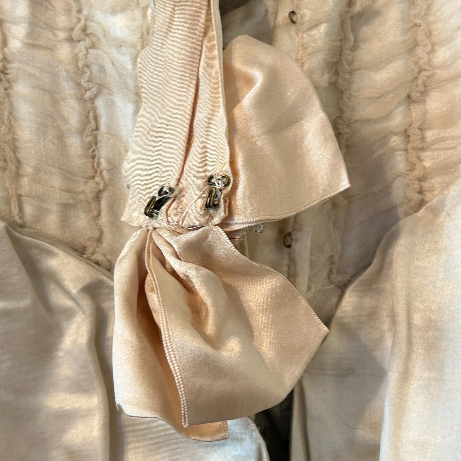 Antique Victorian Cream Silk & Green Dress Bodice Beaded Mutton Sleeve