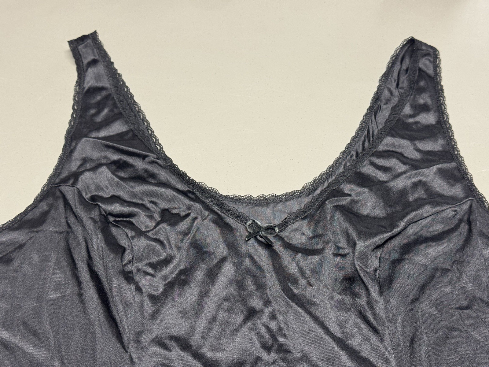Vtg VASSARETTE SILKY BLACK nylon camisole Cami Fairy Whimsical 17-809 Sz 2XL EUC