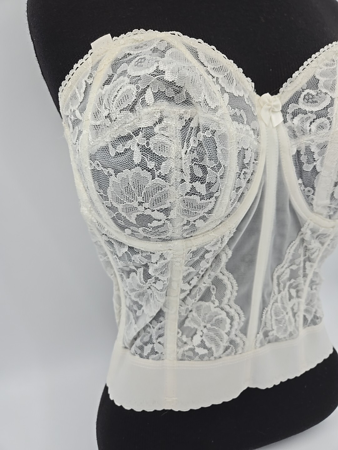 Goddess Style 689 Bra White Lace Shapeware Corsette Bustier Strapless 34DD