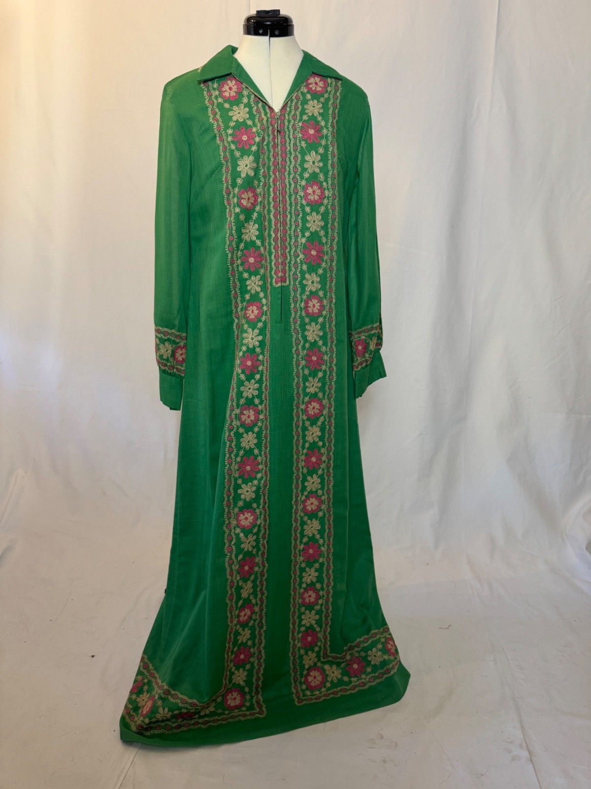 Vintage 1970s floral embroidered long sleeve green dress made in Philippines