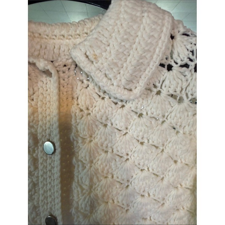 Vintage Handmade Crochet Shell Stitch Cardigan Cream White Peter Pan Collar OS