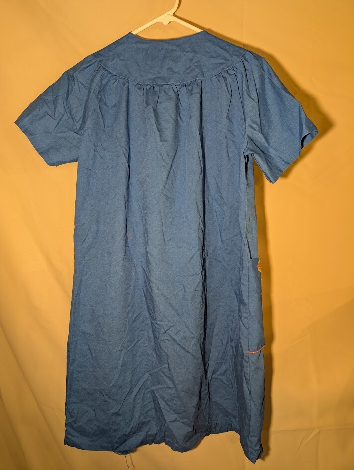 Vintage Blue House Dress Size 12 Embroidered Pockets Short Sleeve Button Front