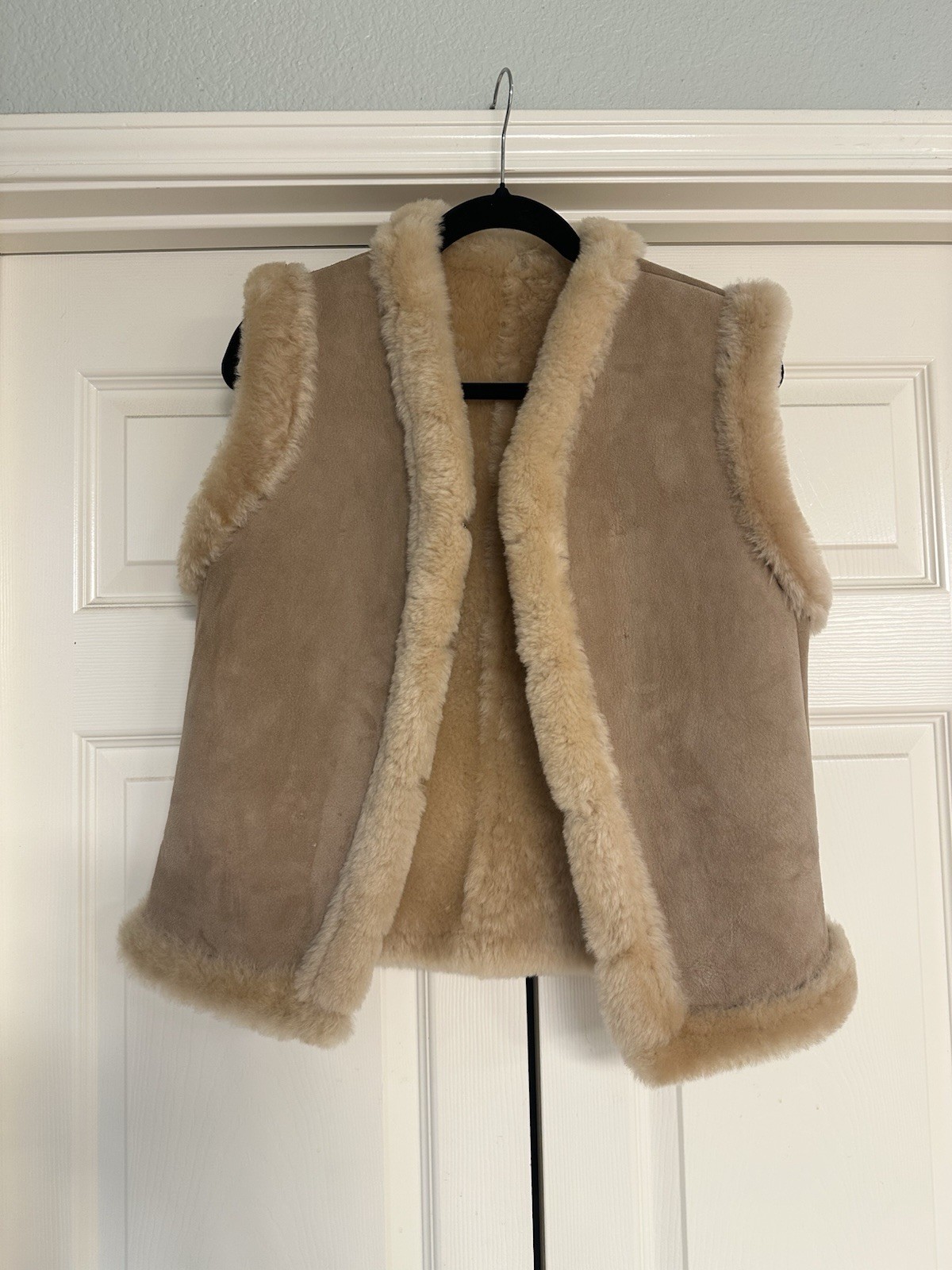 Vintage Sawyer of Napa Lambskin Shearling Vest Medium like Sezane