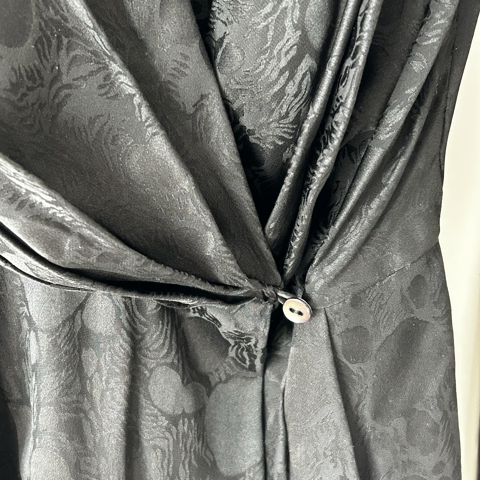 Vintage Argenti Dreaped Silk Wrap Dress Size 6 Floral Black Midi Shoulder Pads