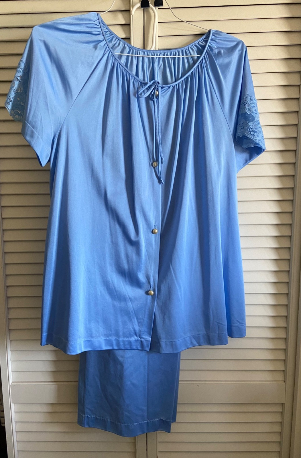 Lorraine Pajamas Blue 2 pc set Nylon Lace Size Large USA Vintage