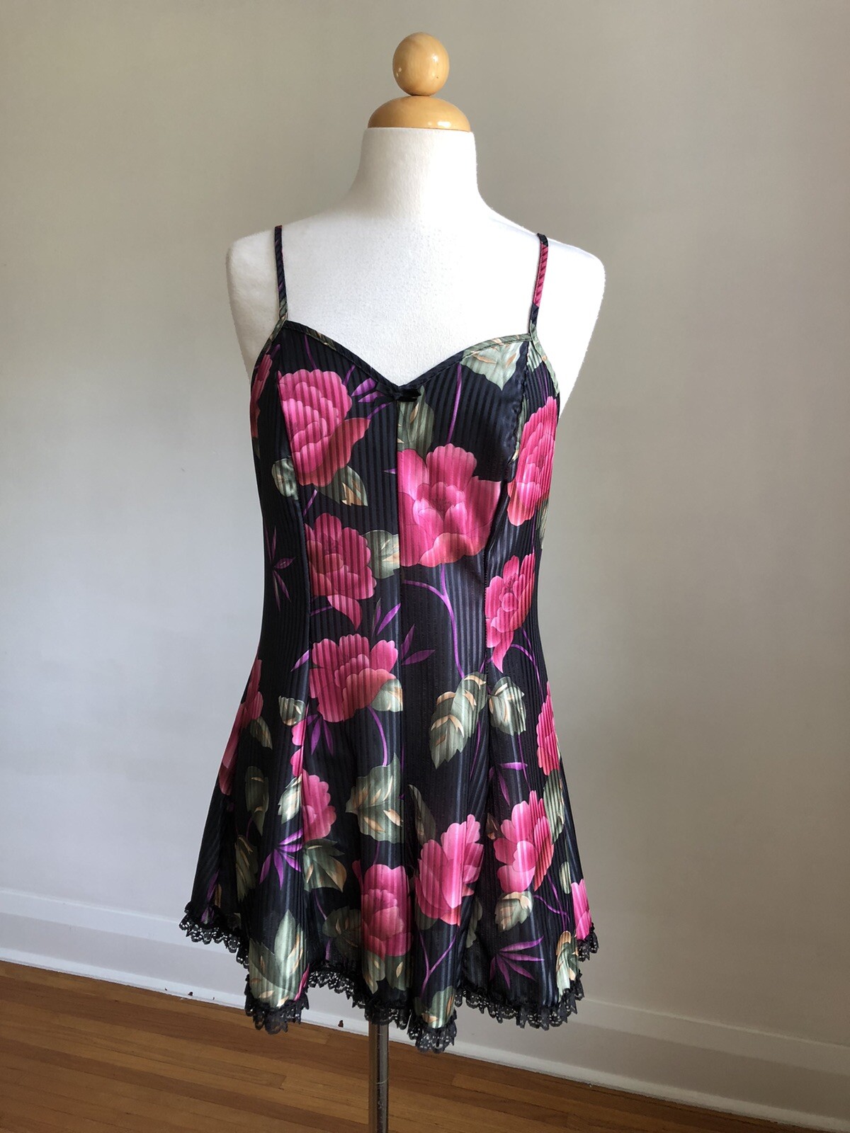 STUNNING VTG PETRA FASHIONS Black & Pink Floral Teddy Romper Lingerie SZ M