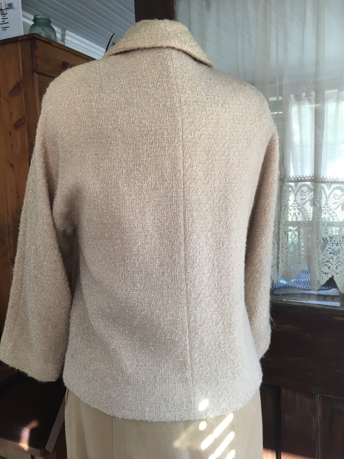1940s Malwin Ivey&rsquo;s L Textured Wool Oatmeal Swing Box Suit Jacket Fully Lined
