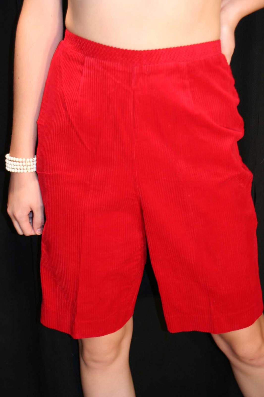 Sz M Vtg 60s CORDUROY PEDAL PUSHERS Shorts High WAIST Red Koret Knee Knockers
