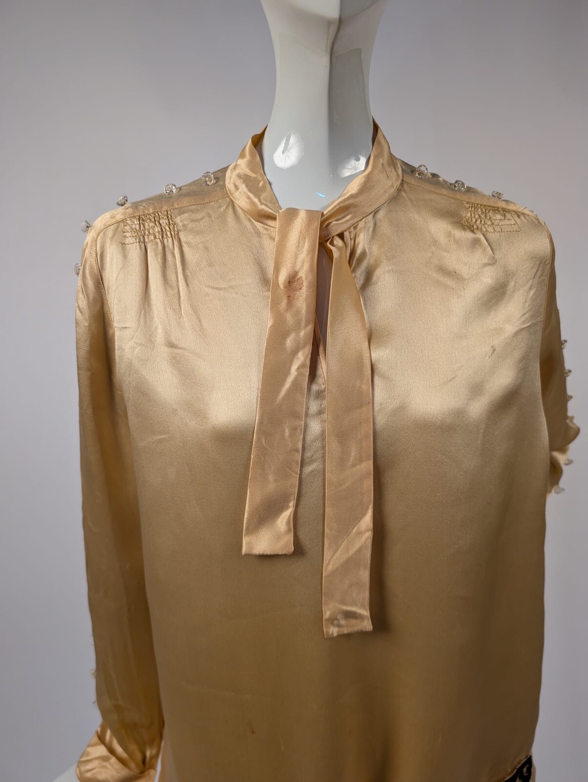 FLAPPER 1920’S YELLOW SILK SATIN DRESS W CUTOUT DETAILED POCKET
