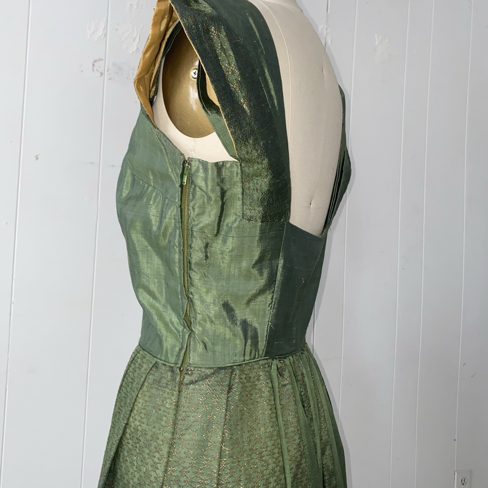 40s 50s Couture/Custom Made Gold Lamé Cocktail Dress Boning Old Hollywood XS