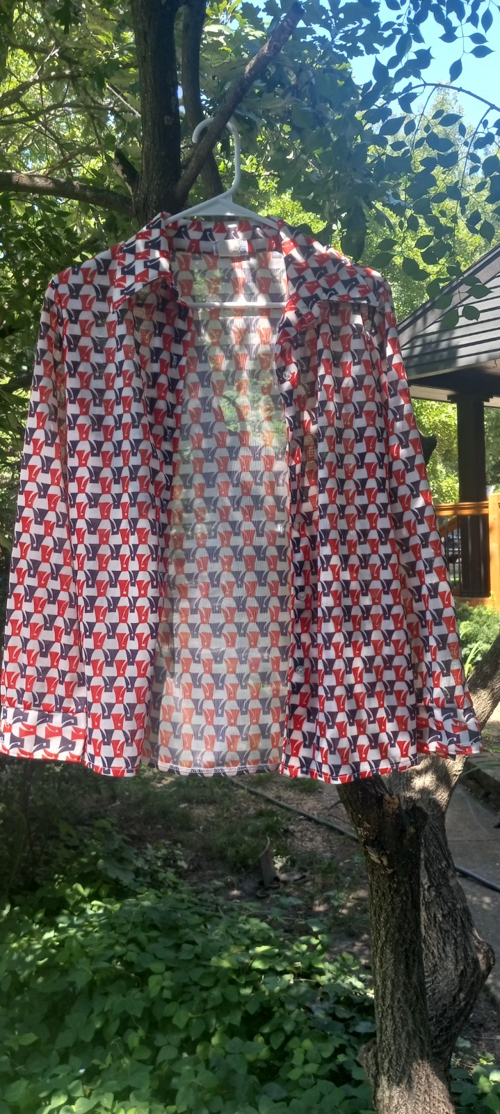 Vintage 70s button up long sleeve red white and blue. Women&rsquo;s