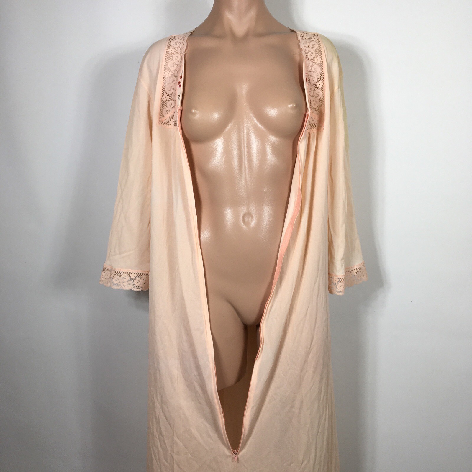 VINTAGE GOSSARD ARTEMIS PINK SIZE MEDIUM NIGHTGOWN Rove Floral Lace Zip Front
