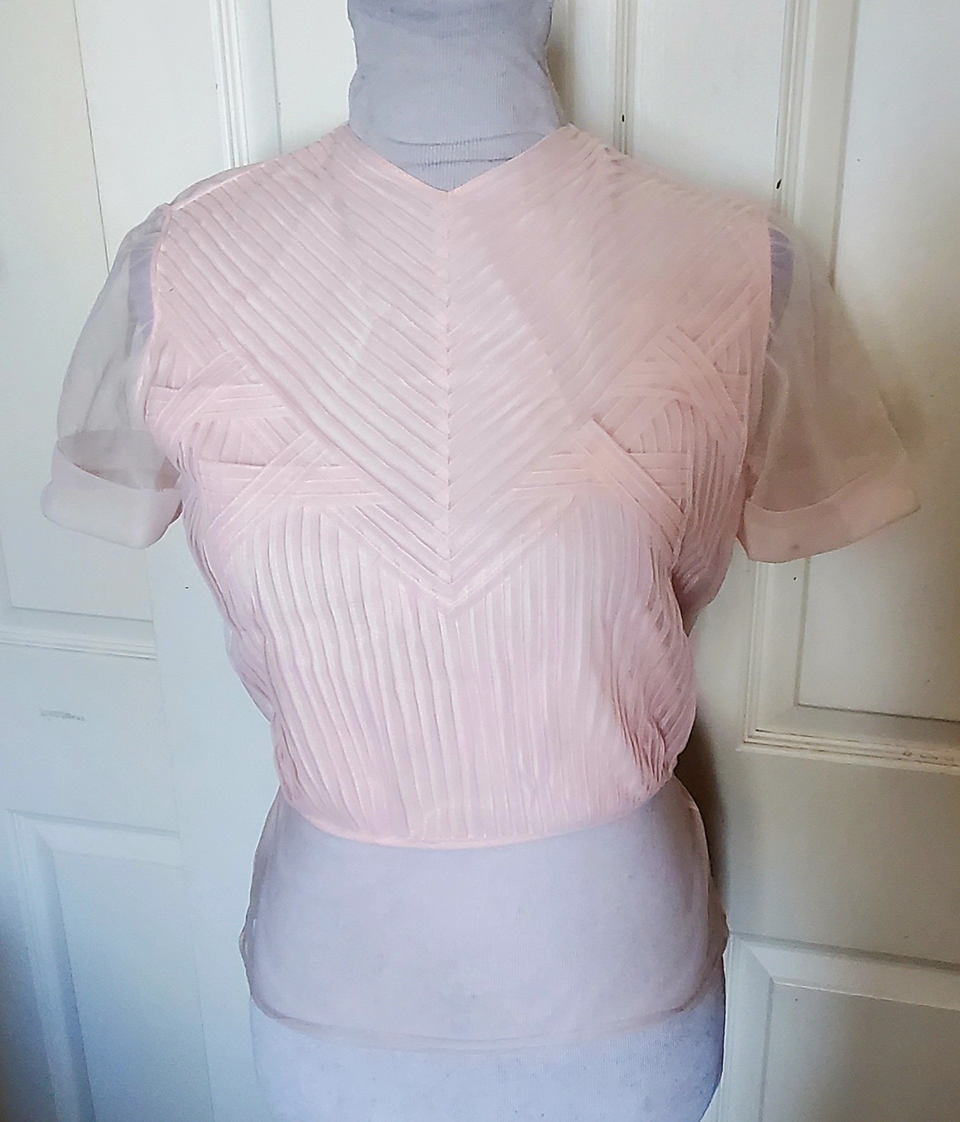 Vintage 40s 50s Sheer Pink Nylon Blouse Pleated Short Sleeve B36