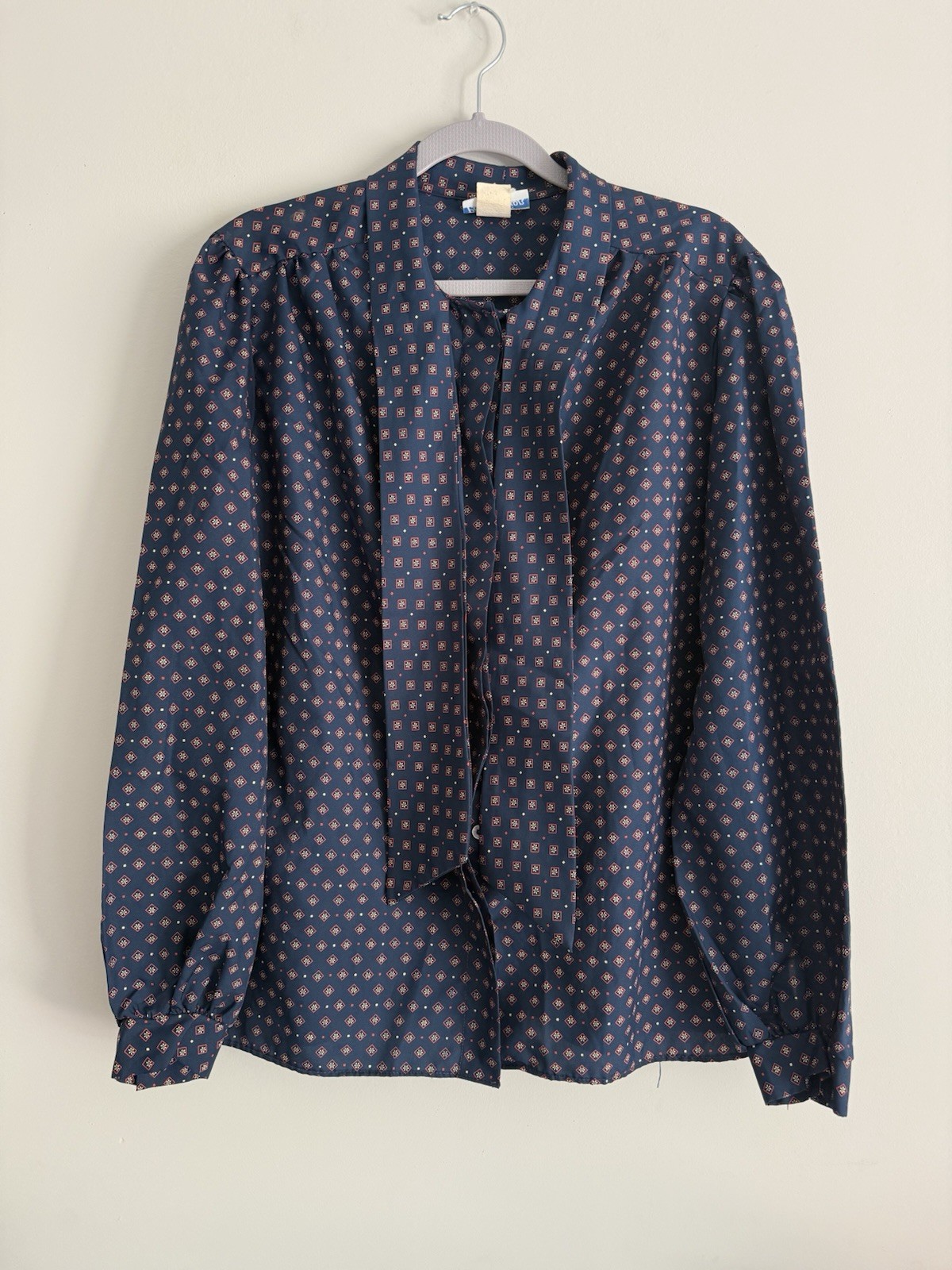 Paris Station Vintage Women’s Neck Tie Bow Blouse Size 16 Navy Floral Print