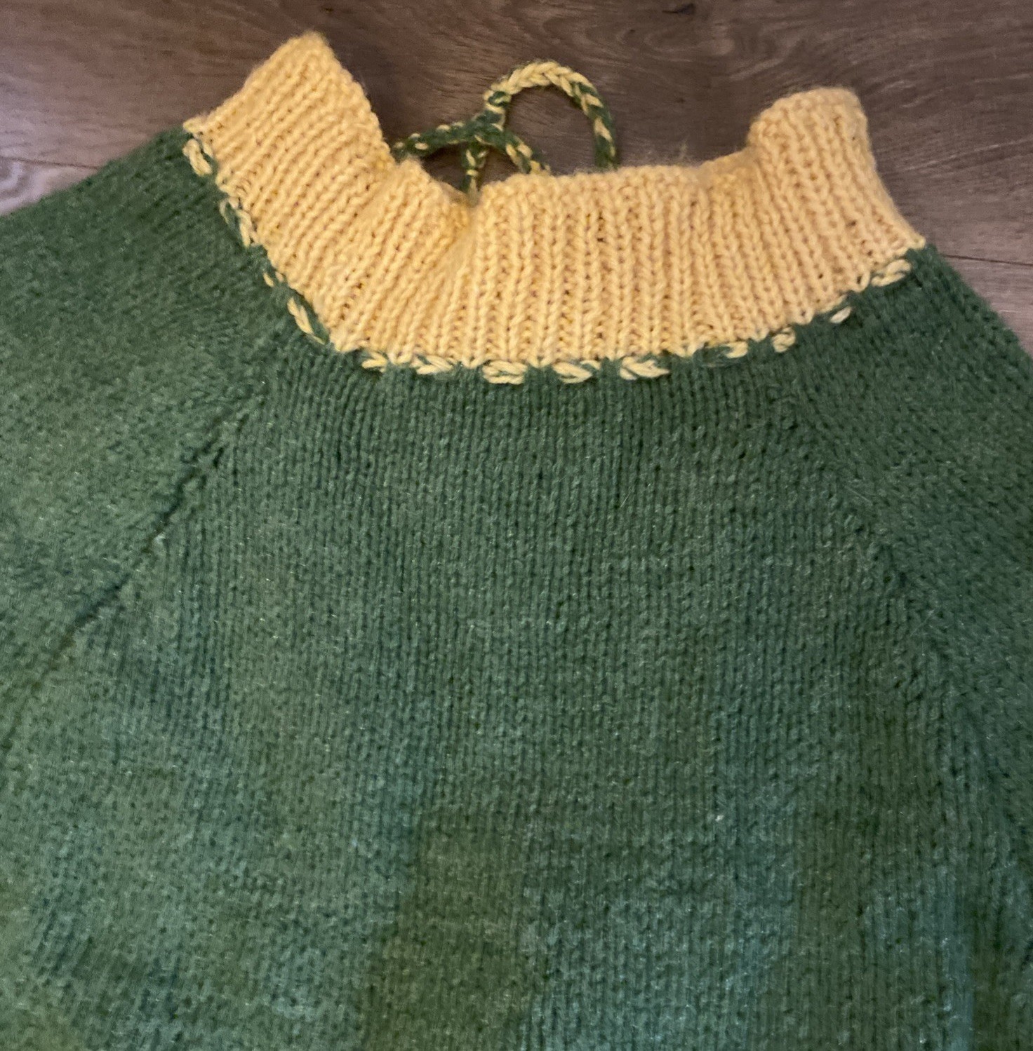 Wool Handmade Cape Poncho W/Drawstring Green Yellow 9” Opening 25.5”long Vintage