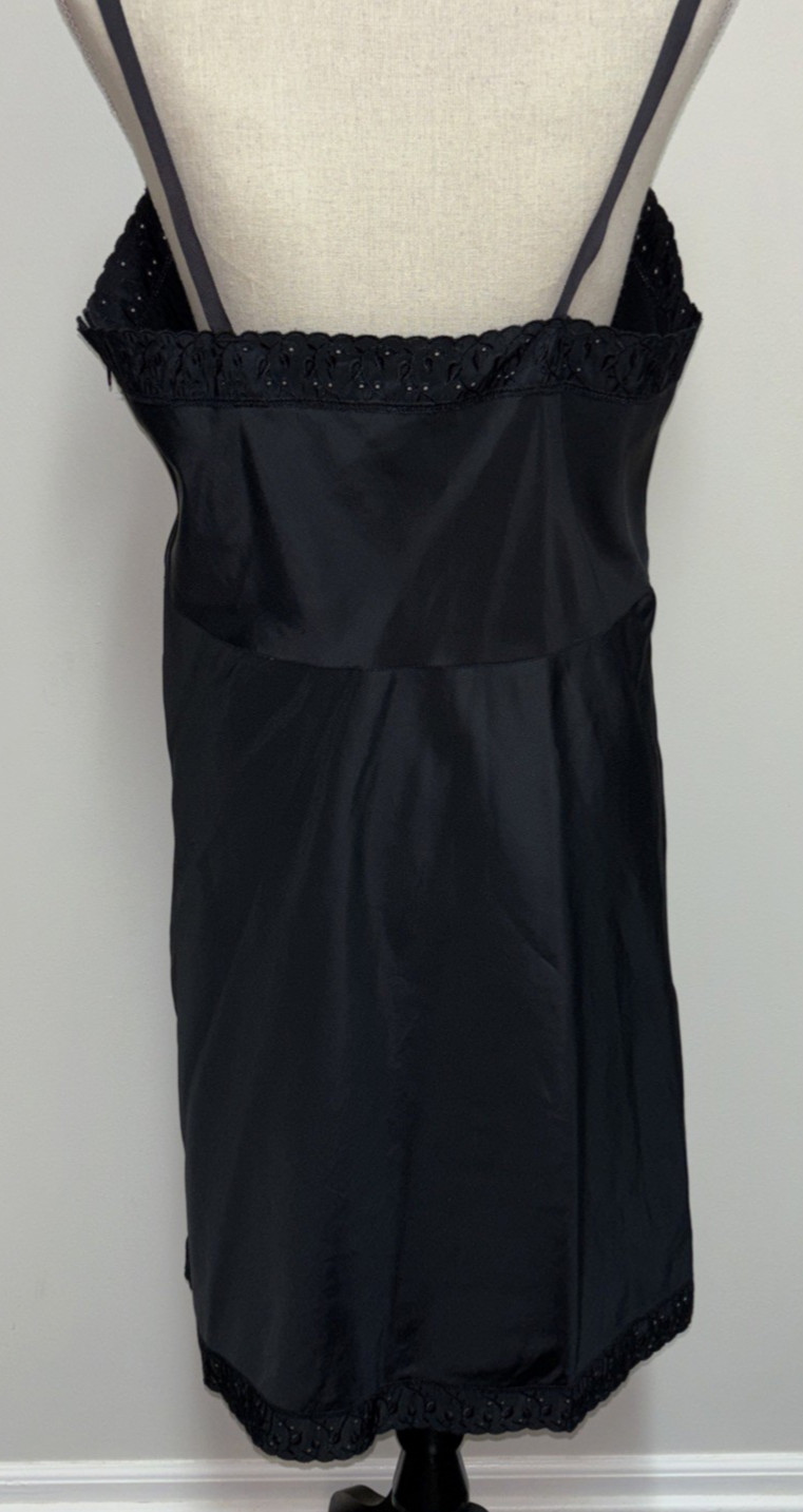 Vtg EXCELLE Barbizon Full Slip Black Taffeta Embroidered Trim w/ Zipper 38S