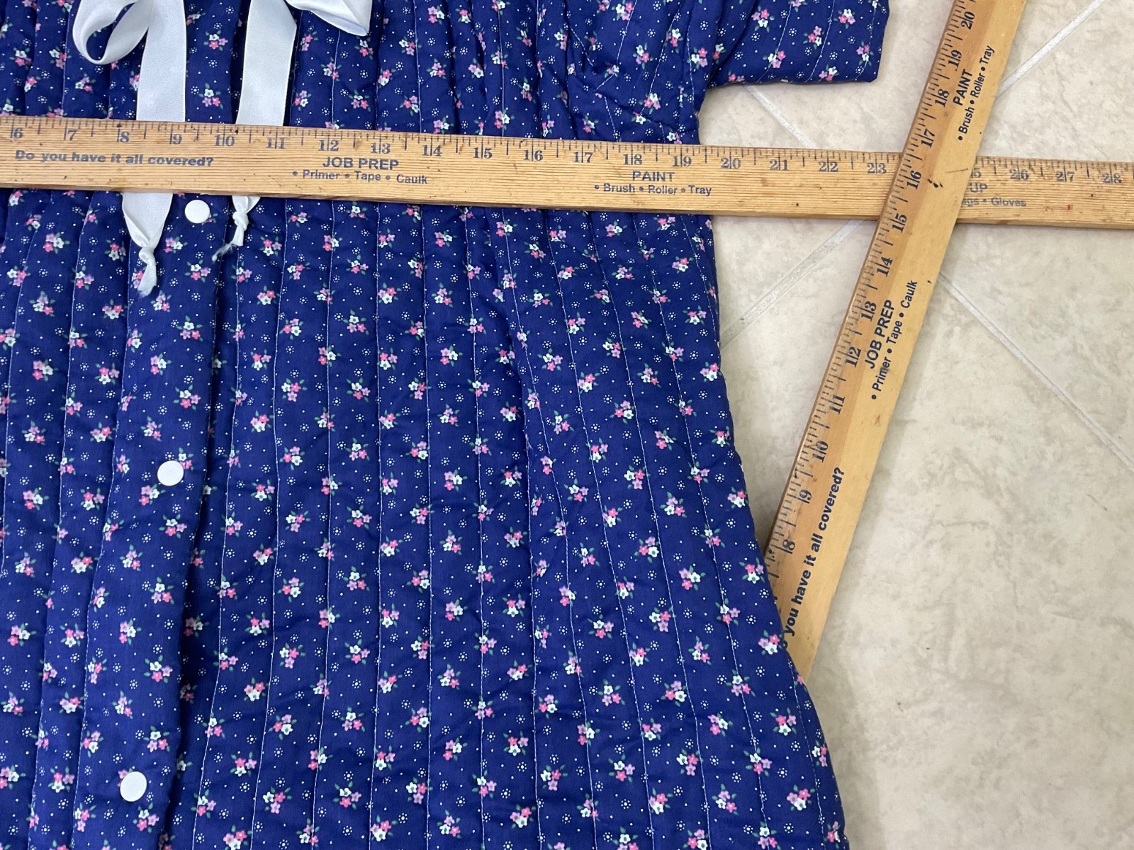 Vtg. Carriage Court Sears Quilted Floral Robe Size Small USA Made Cottage core