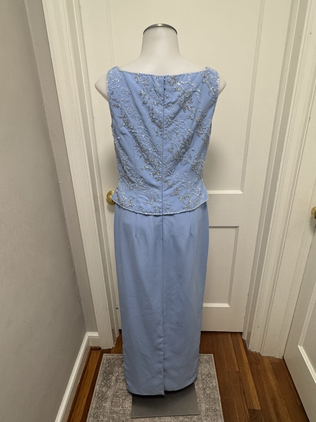 Jean De Lys Periwinkle Blue Sequin Embellished Column Gown Evening Formal Size 6