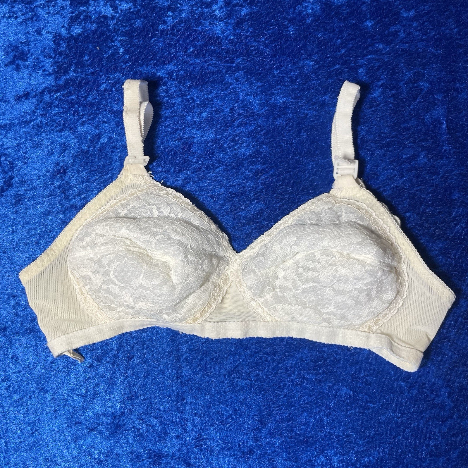 Vintage Pinup Bra White Nylon Lace Tag Faded Lightly Padded Wireless
