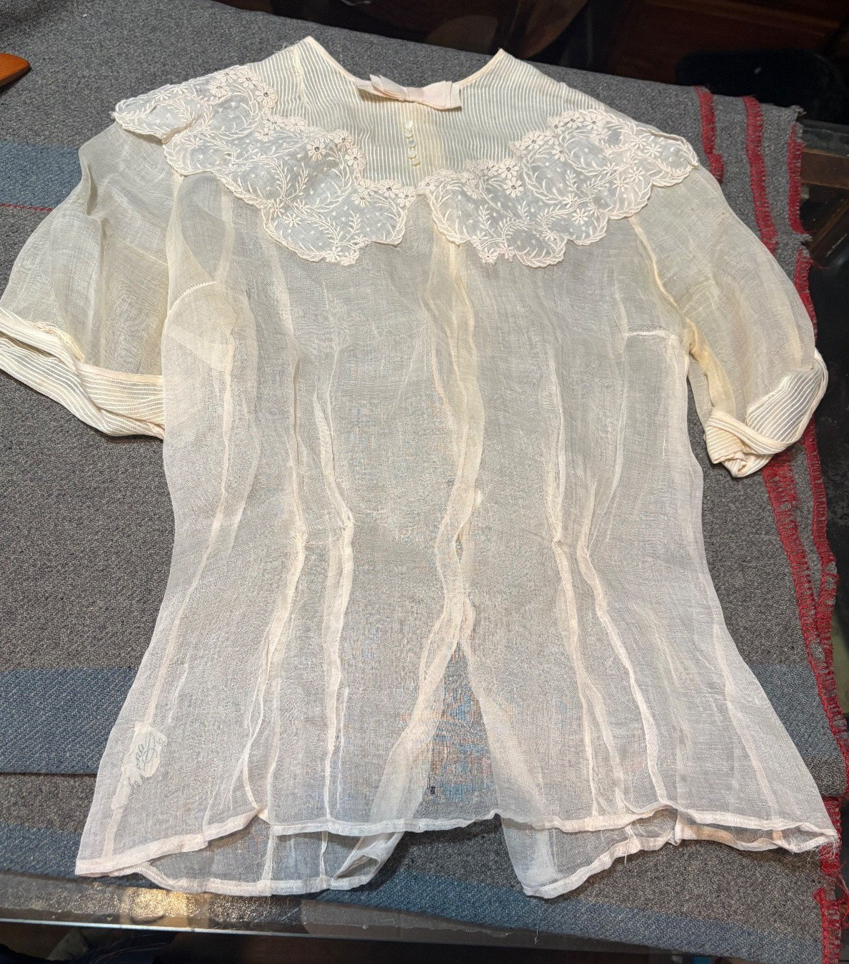 Vintage Pink Woman&rsquo;s Crepe Blouse w. JOANNA 32 Tag