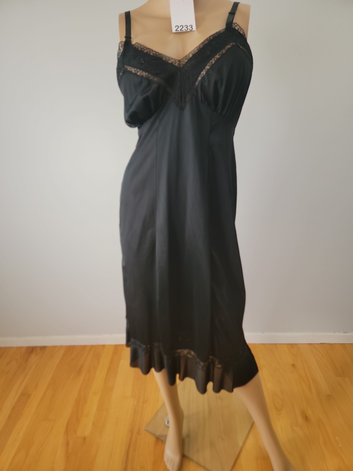 Vintage ISIS Tricot Nylon BLack Full Slip Pleat/Lace Detail Size 36
