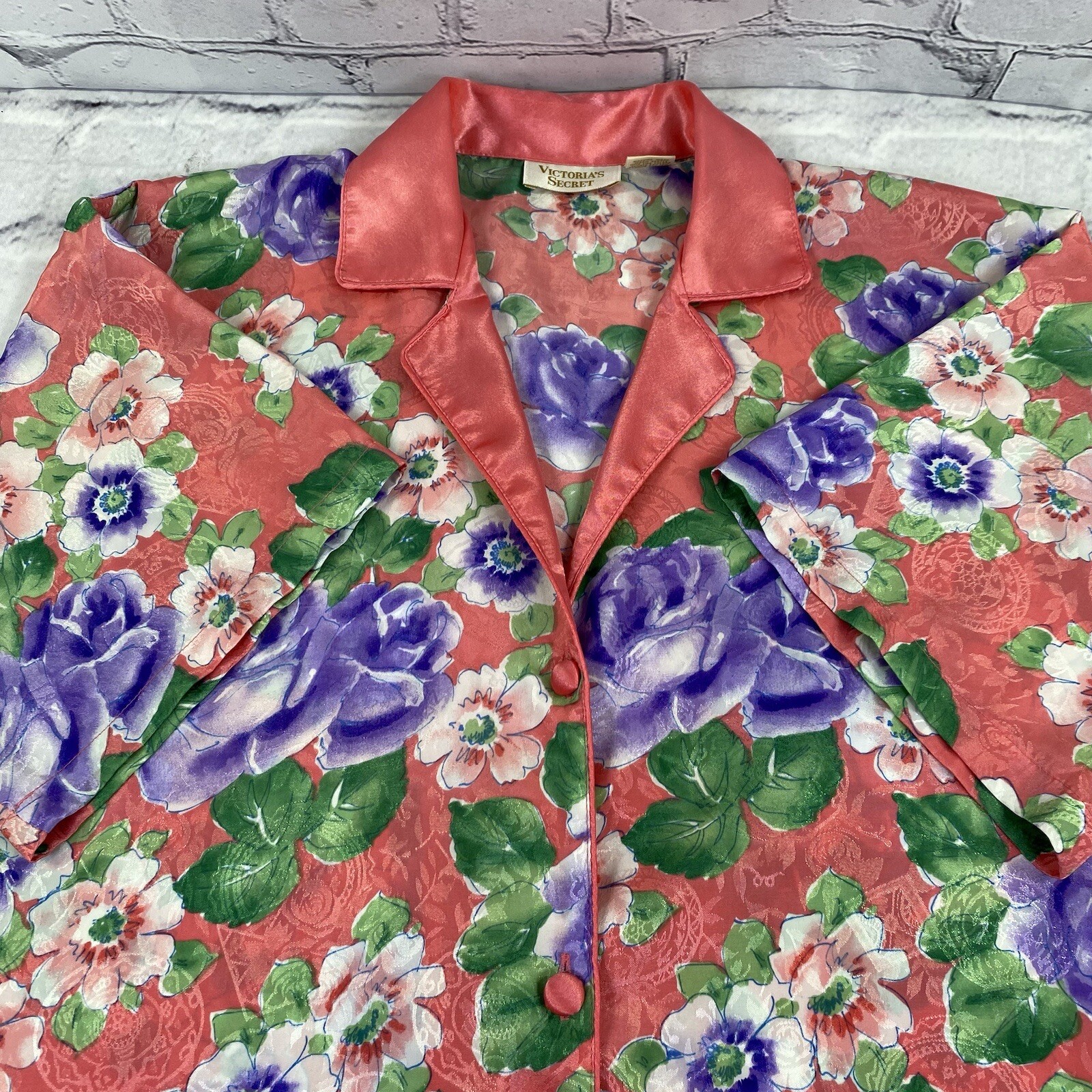 Vintage Victoria&rsquo;s Secret Gold Label Satin Night Shirt Size P/S Pink Floral
