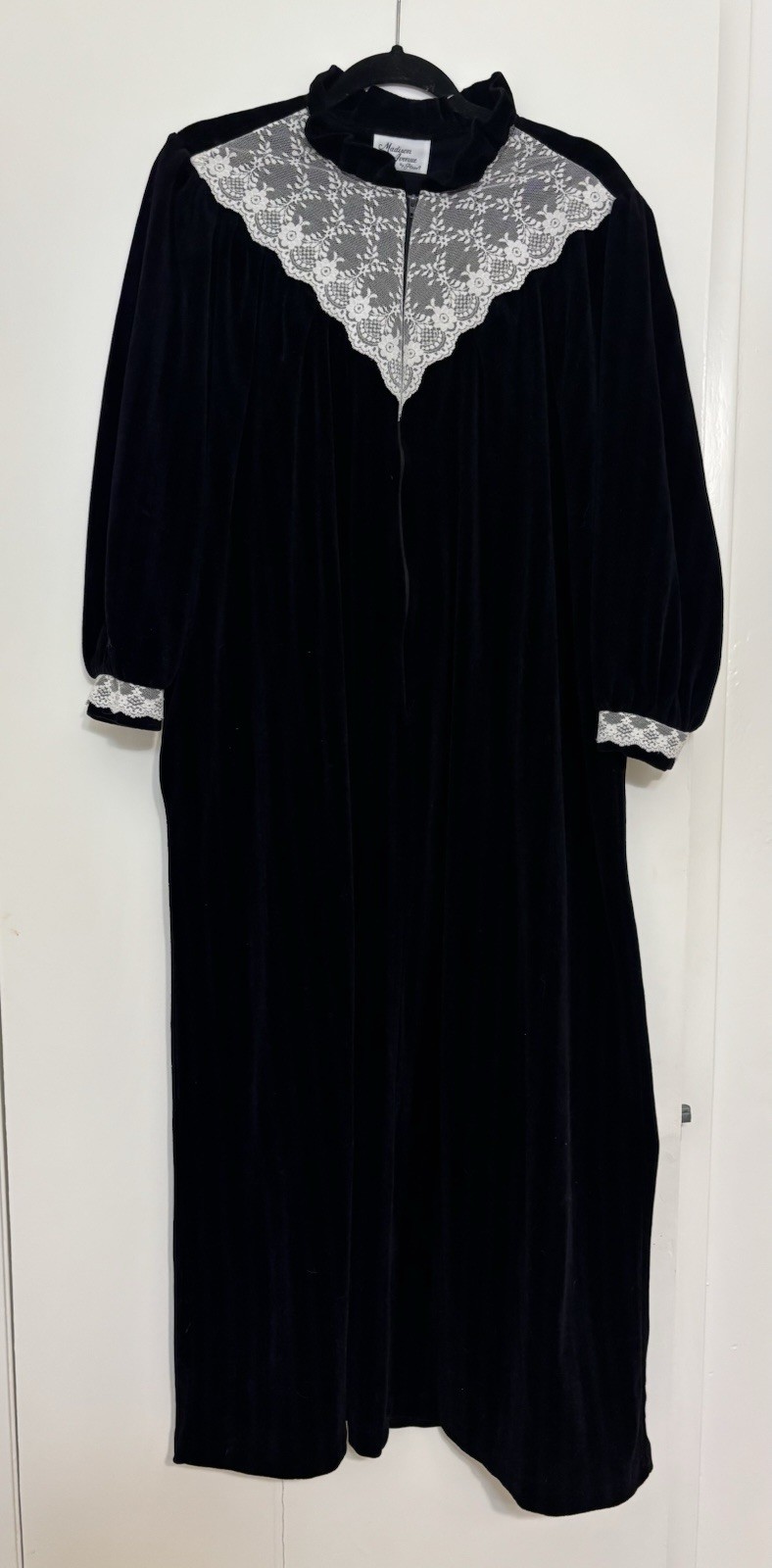 Vintage Lace Trimmed Bathrobe Ruffled Collar Black Velvet Washable, Granny Core