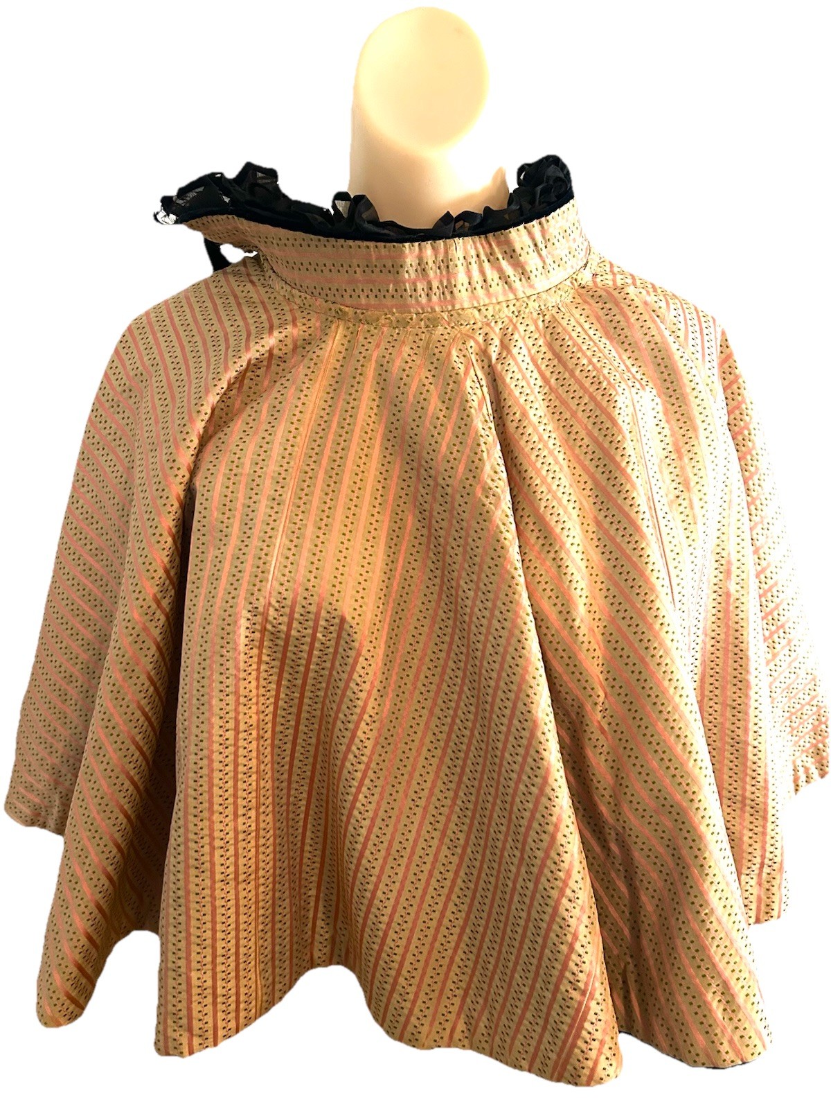 Vtg Victorian Gothic Steampunk Witchy Velvet Capelet Cape Beaded Ruffle Collar