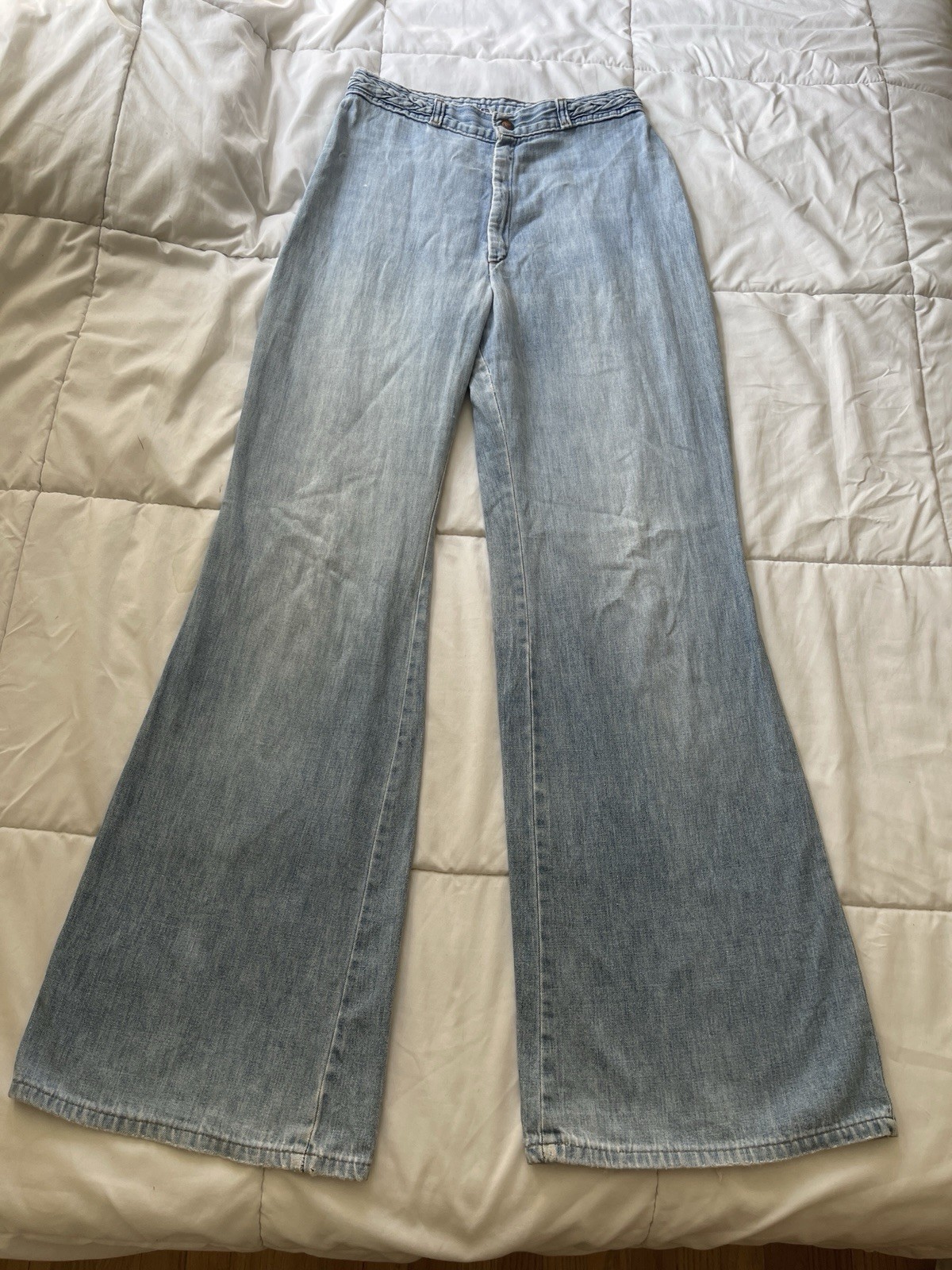 Vintage 70s Levis Bell Bottoms Womens Jeans Size 26×31.5 High Waisted Orange Tab