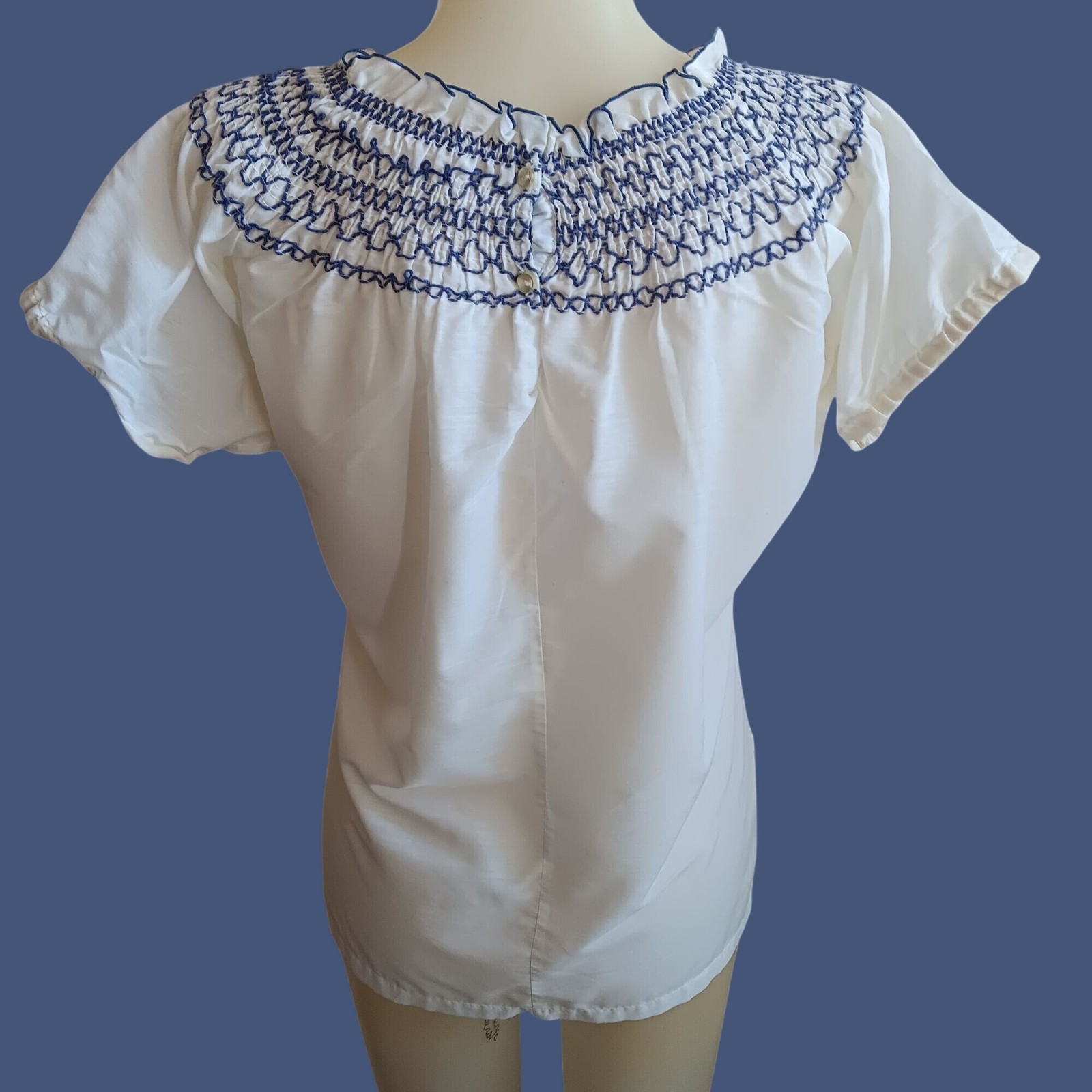 True Vintage 70&rsquo;s Peasant Blouse Medium Embroidery Ruffled Neckline Festival
