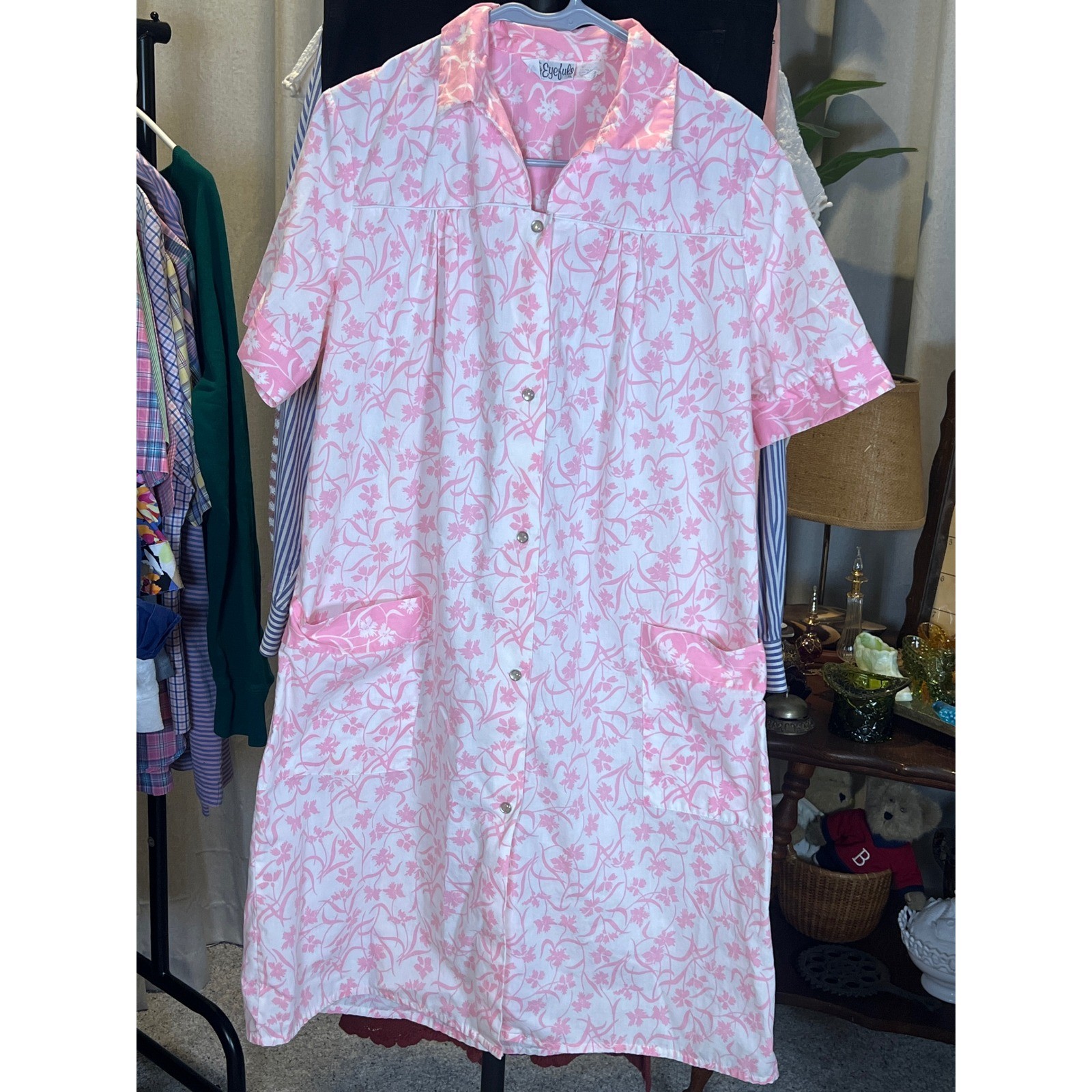 Vintage Eyefuls Pink Floral Snap Front Housecoat Duster Robe with Pockets