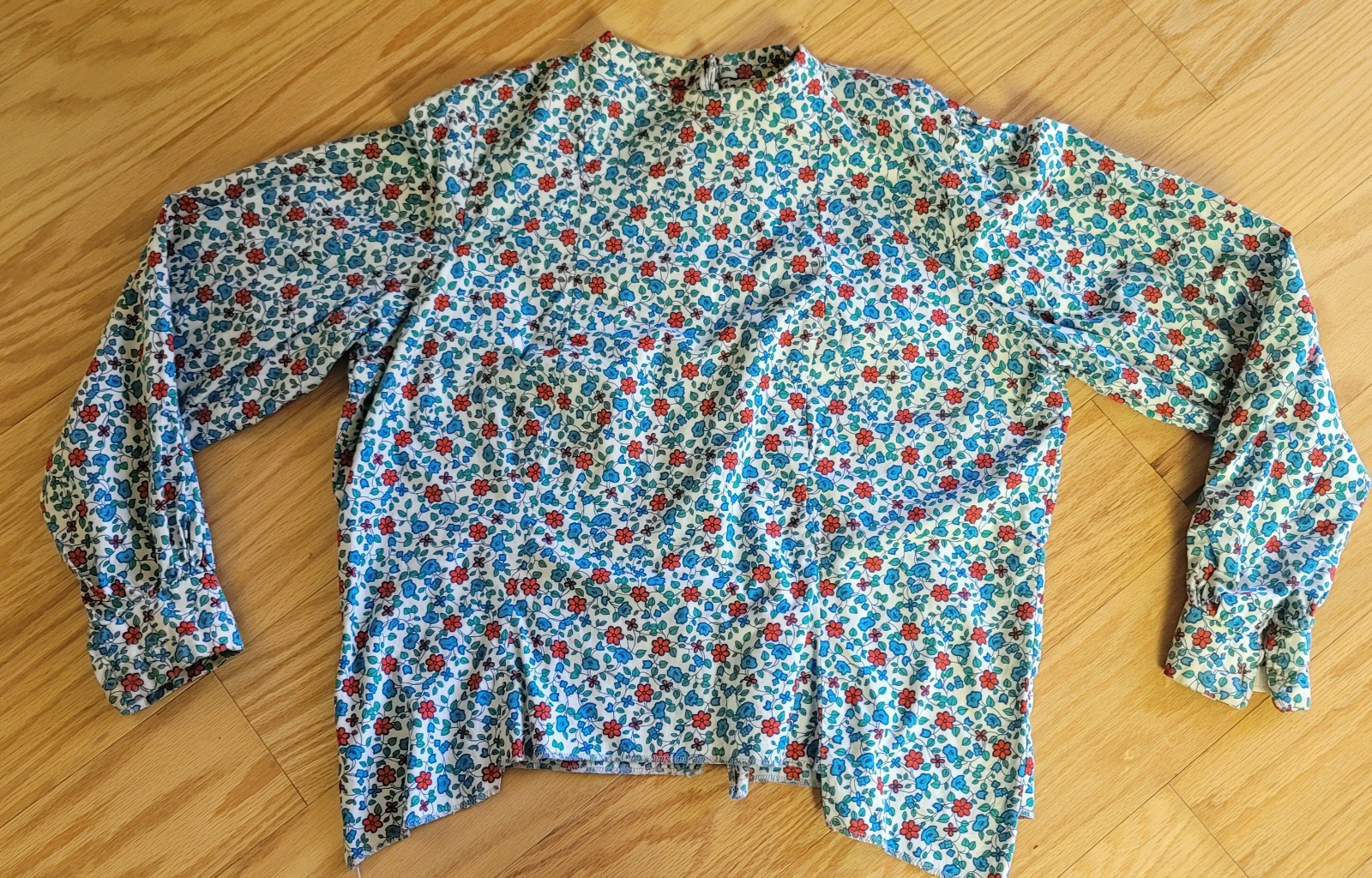 Vintage 1960&rsquo;s – 1970&rsquo;s Summer Floral, Long Sleeved, Hippie, Prairie Med/Lg.