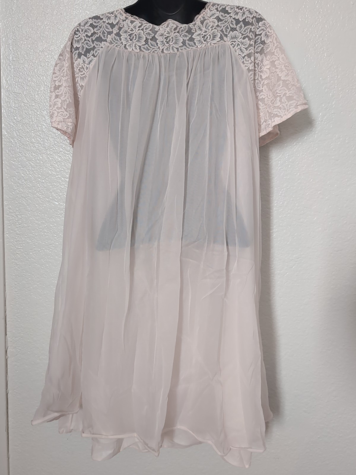 VINTAGE FORMFIT ROGERS PINK CHIFFON & LACE Babydoll ROBE Medium