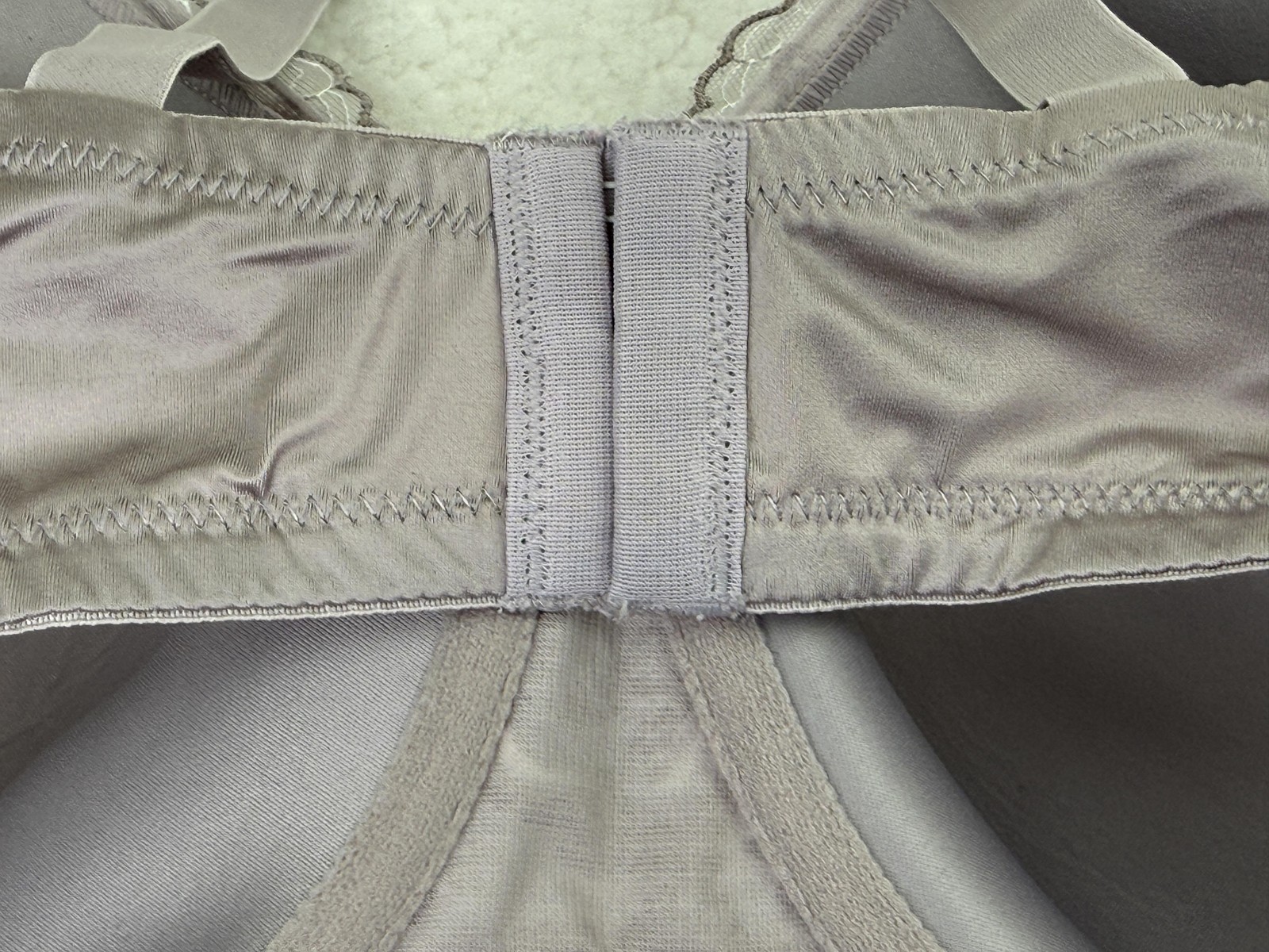 Playtex Bra Womens 38DD Gray Love My Curves Lace Underwire WMSMITH COMB