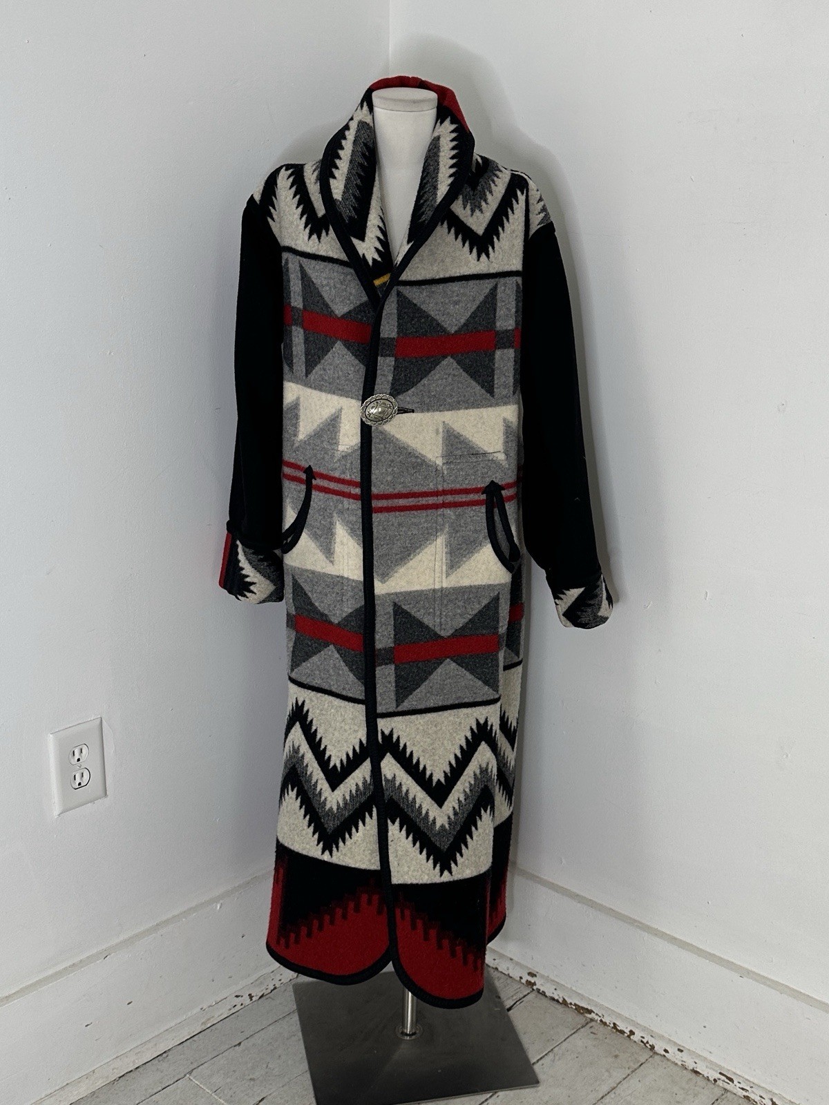 Vintage Reversible Pendleton? Native Pattern Conch Button Coat