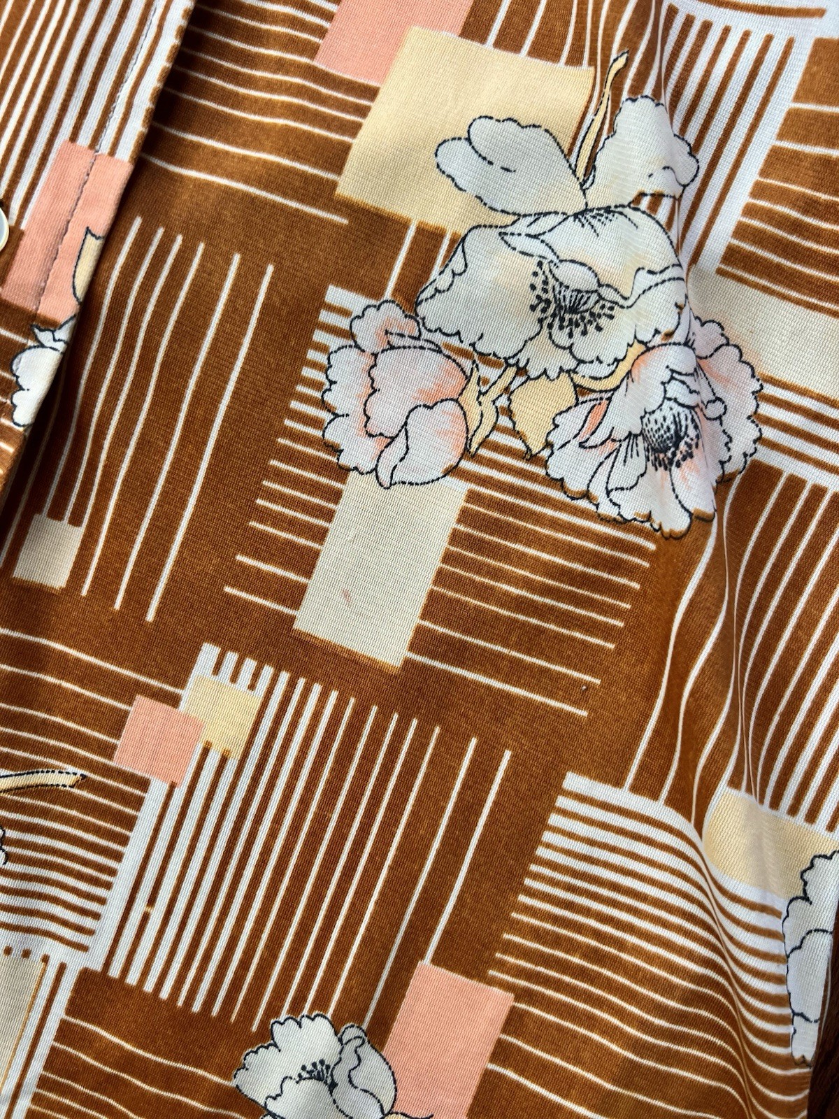 Vintage 60s 70s Shirt Womens Small Brown Orange Floral Sharp Collar Button Retro