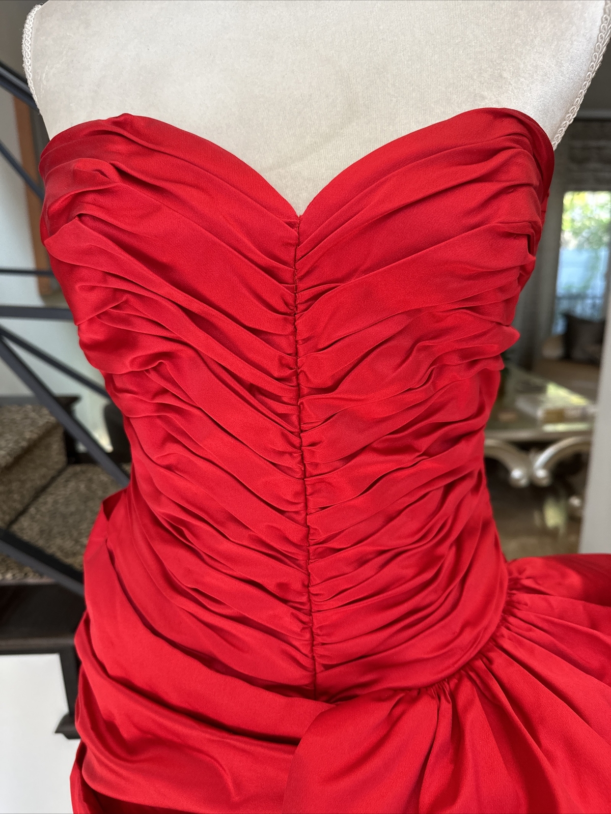 Vicky Tiel Rare Iconic 80s Red Silk Satin Boned Ruched Bustier Column Gown 4