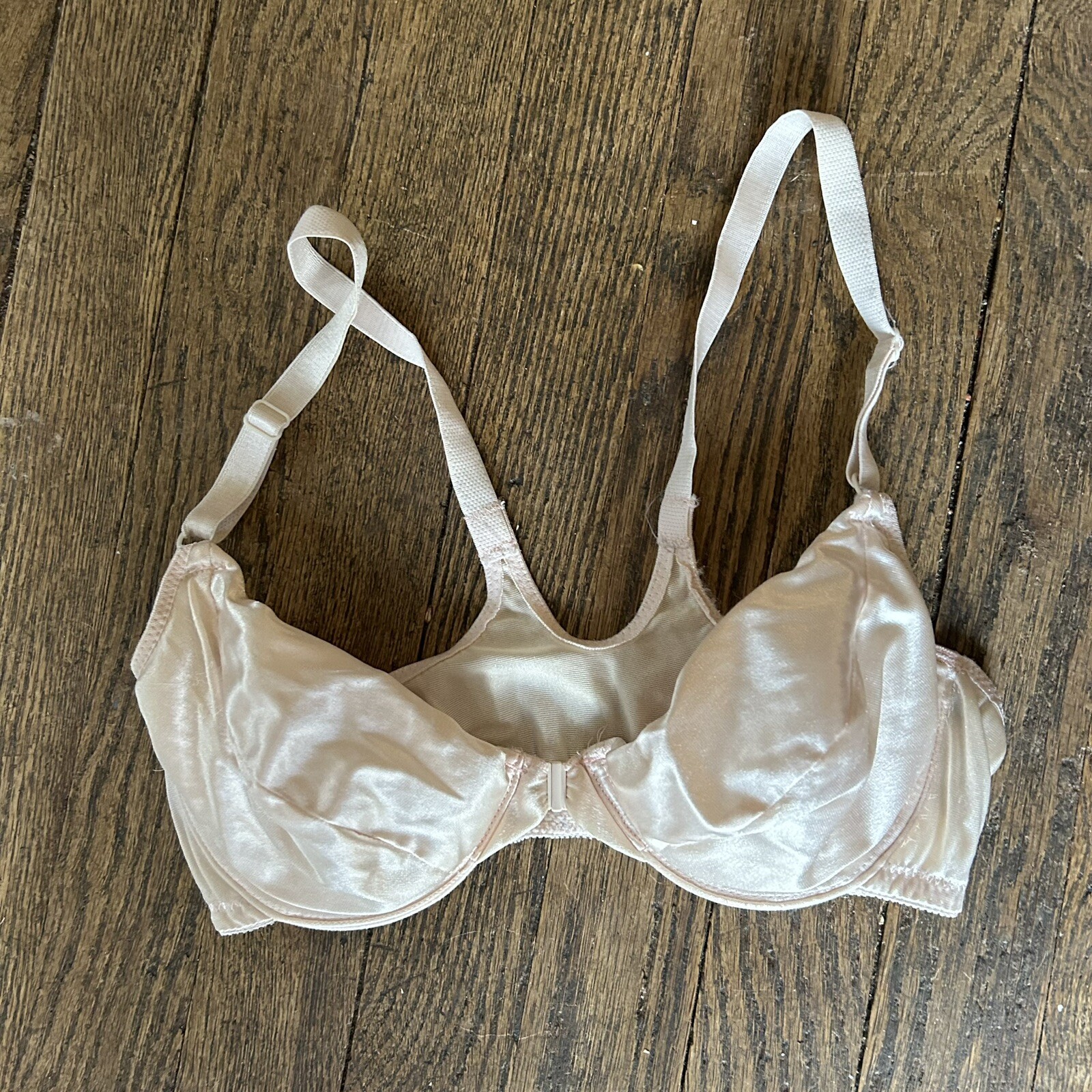 Victorias Secret Cream Satin Vintage 90s Push Up Second Skin Bra 32C