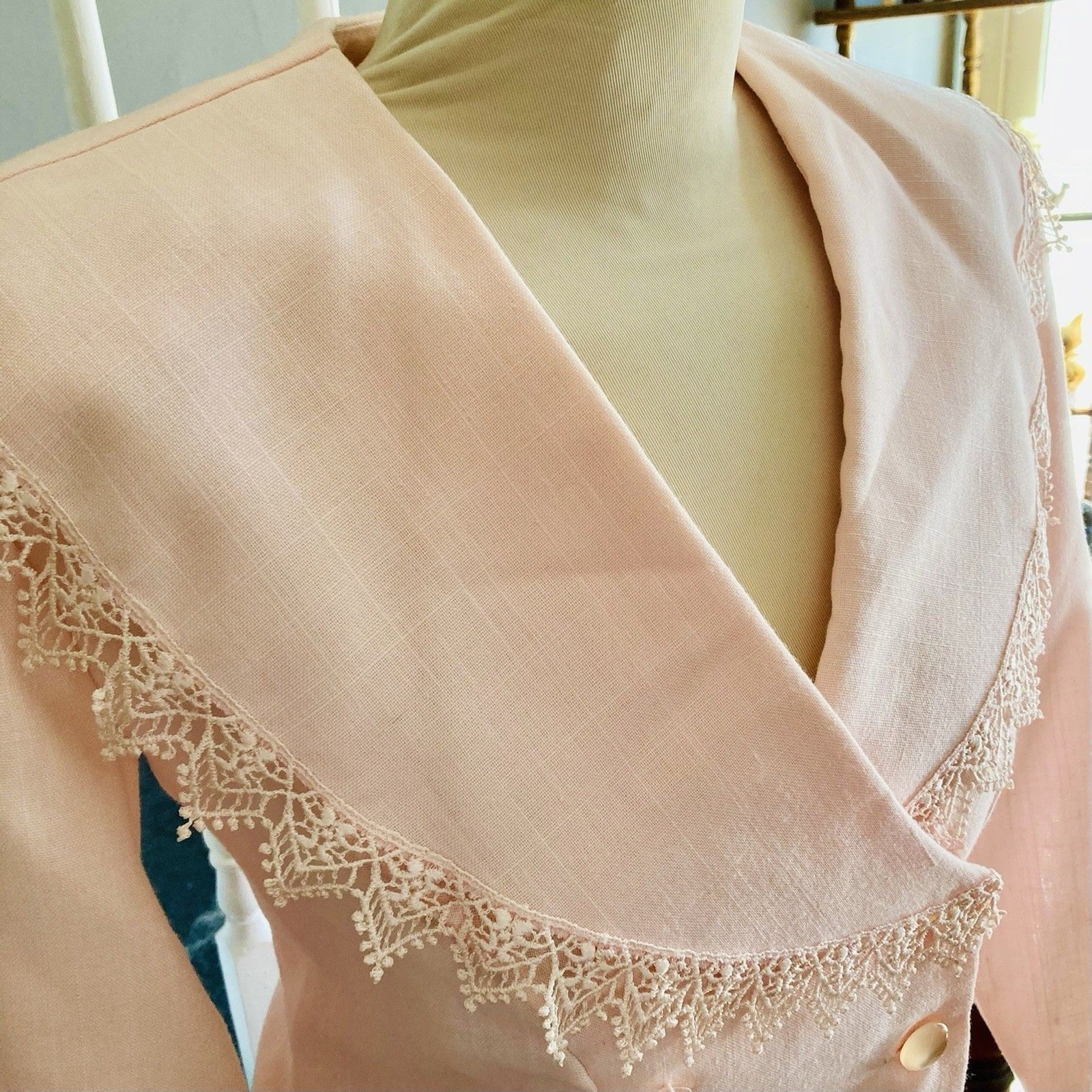 1980s Linen-look Petal Pink Lace-trimmed Pantsuit For Work Church Or Tea Parties