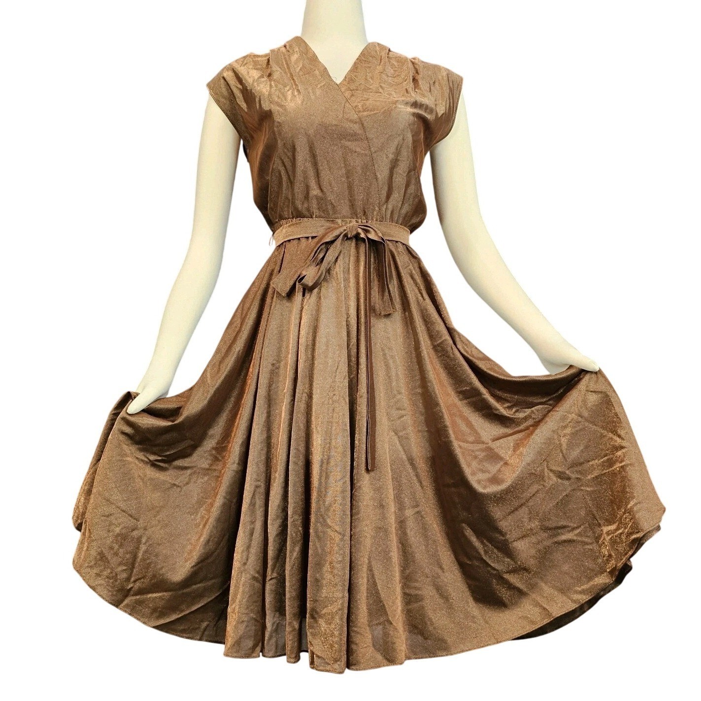 Vintage 1970s Dress Copper Brown V-neckline Cap Sleeve Tie Waist Circle Skirt