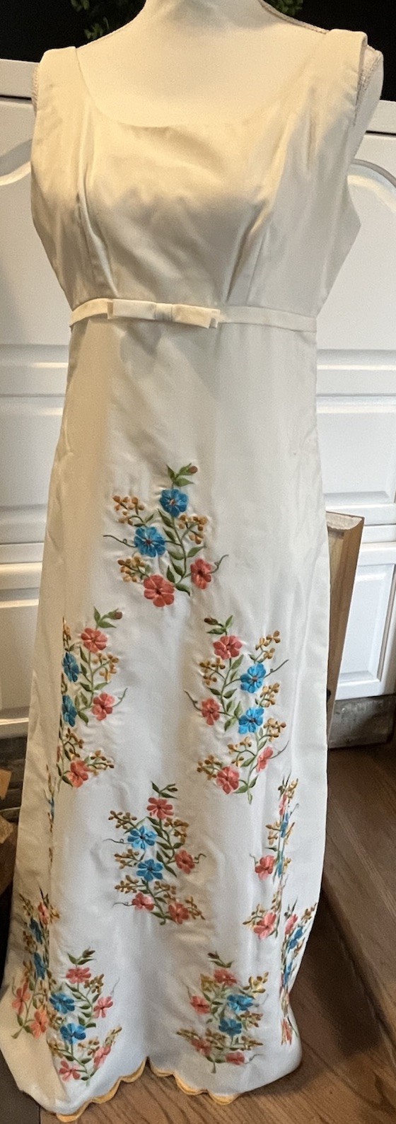 Vintage 60&rsquo;s Tesoro&rsquo;s Embroidered Floral Maxi Dress MCM Boho Hippie Festival