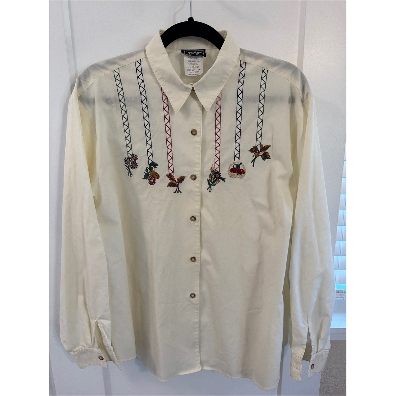 Vintage Southern Lady Cream Button Front Shirt Embroidered Whimsical Grandma Top