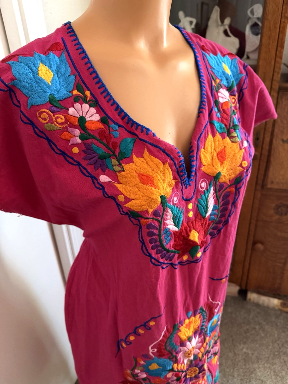 VTG 70s PINK W/ EMBROIDERY & TIE BELT COTTON RETRO MEXICAN FRIDA DRESS S-M