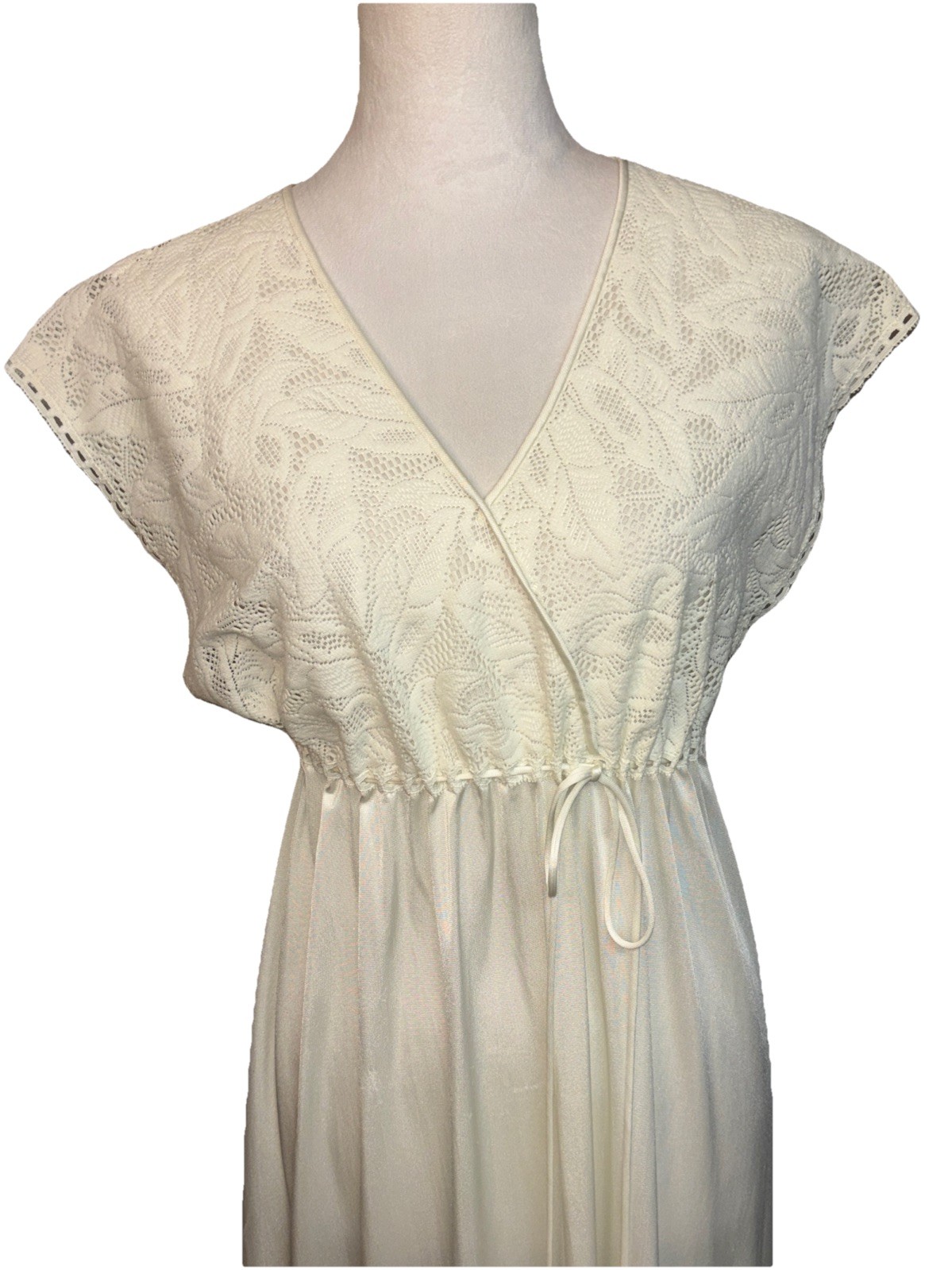Vanity Fair White Lacy Night Gown Sweep Vintage Wedding Honeymoon Small