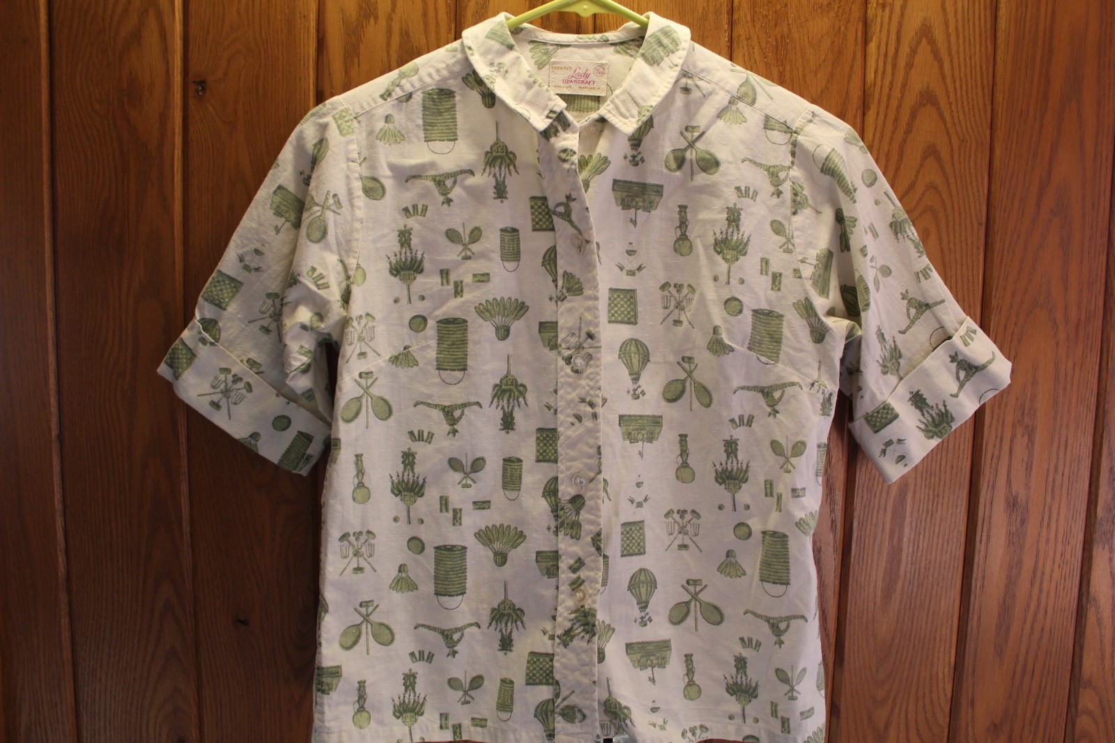 WOMENS SZ S VTG 60&rsquo;S PENNEY&rsquo;S LADY TOWNCRAFT SPORTS THEME BUTTON UP COTTON SHIRT