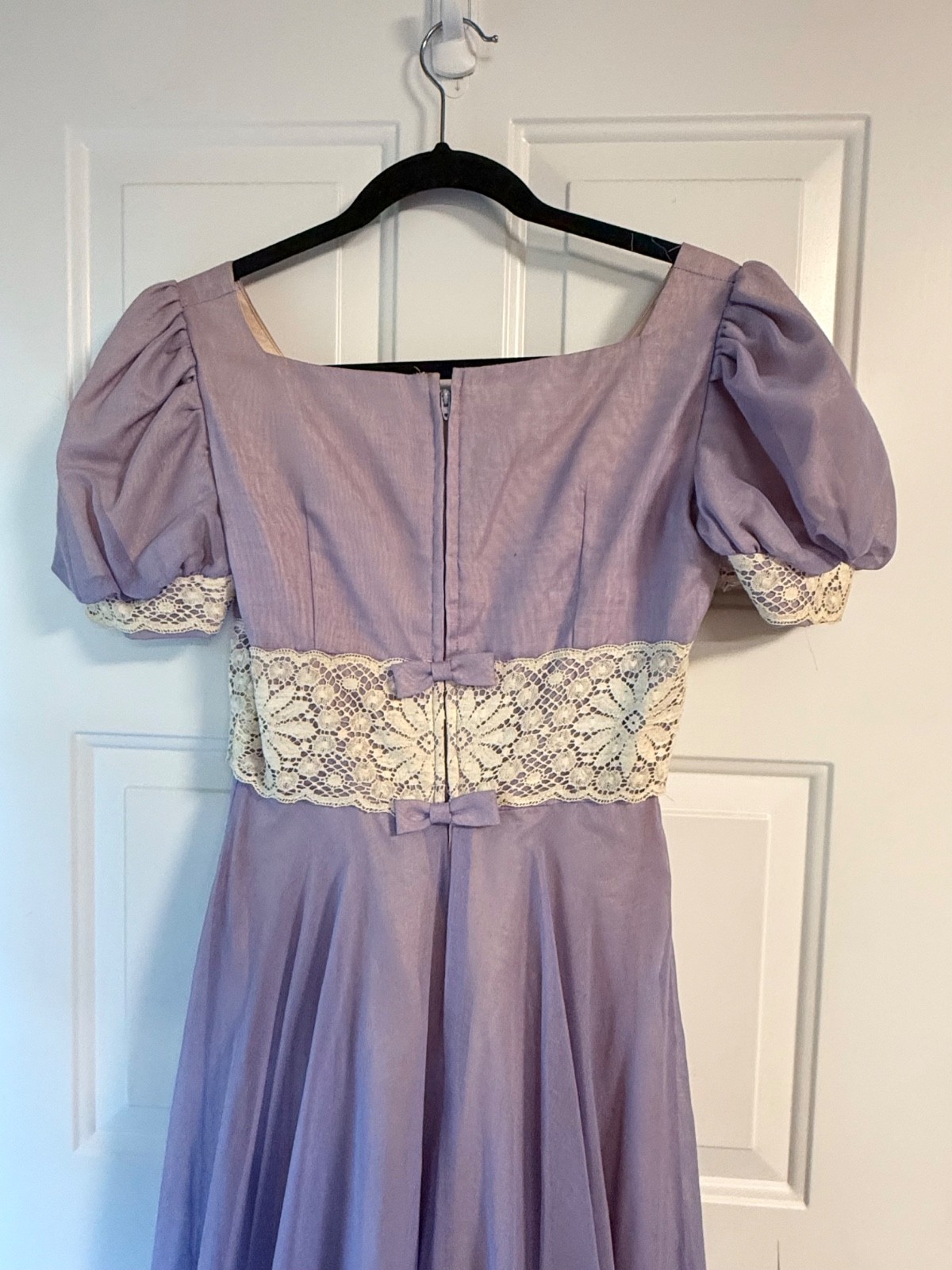 1970&rsquo;s Lorrie Deb Lilac and Lace Full Length Dress Size X-Small/Small