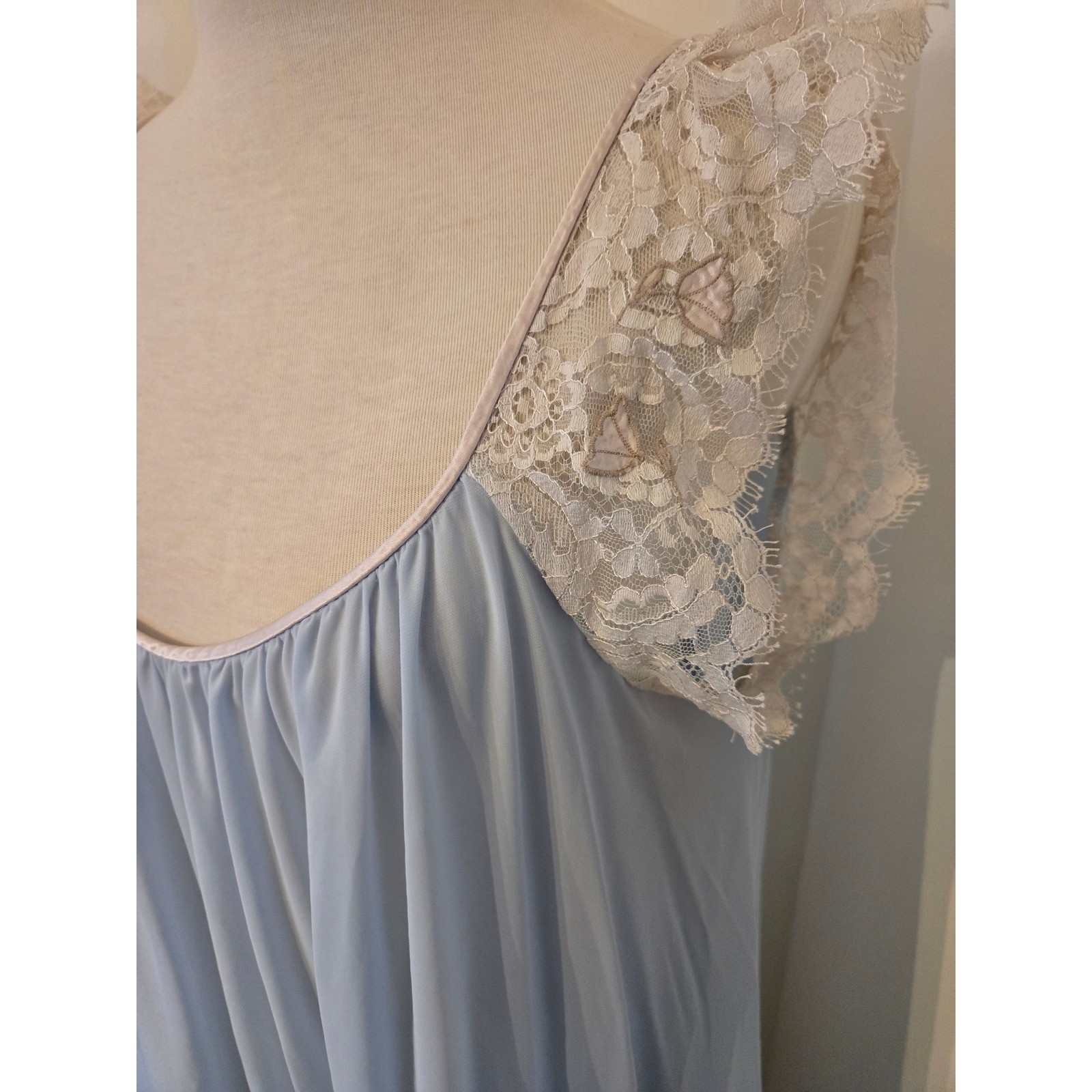 Vtg Lucie Ann Powder Blue Lace Flutter Sleeve Nightgown USA Nighty Lingerie L